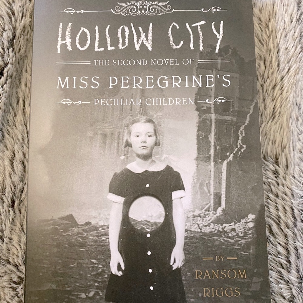 Hollow City by Ransom Riggs